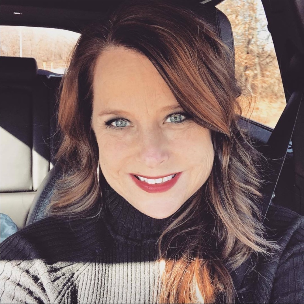 Meet your Posher, Courtney